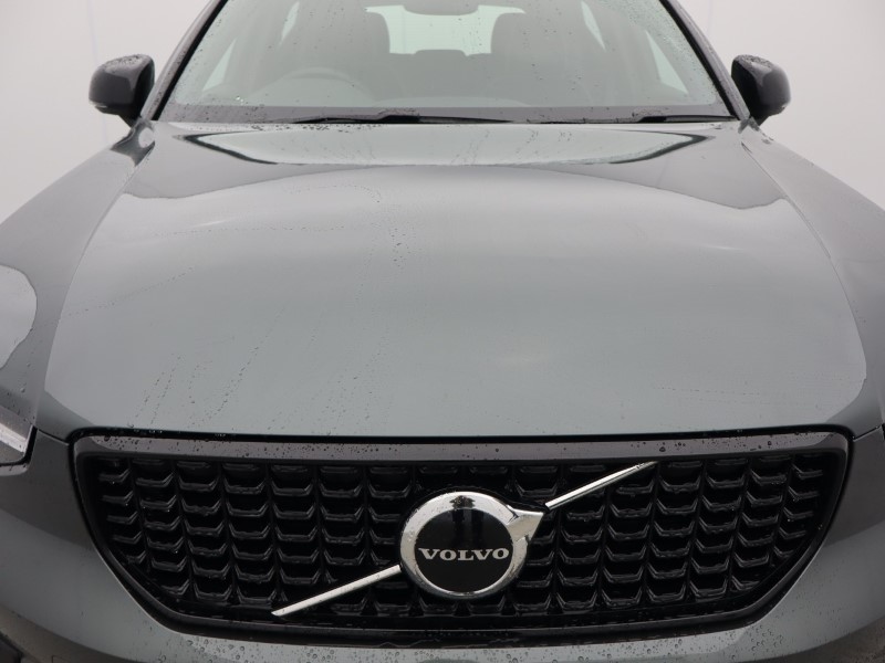 2026 (26) VOLVO XC40 2.0 B3P Plus Dark 5dr Auto 5429833