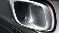 2026 (26) VOLVO XC40 2.0 B3P Plus Dark 5dr Auto 5429850