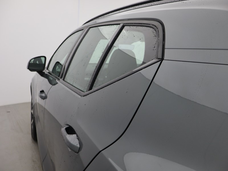 2026 (26) VOLVO XC40 2.0 B3P Plus Dark 5dr Auto 5429842