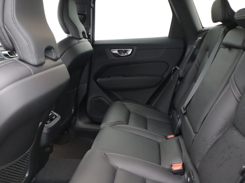 2026 (26) VOLVO XC60 2.0 B5P Plus Pro Black Edition 5dr AWD Geartronic 5174556