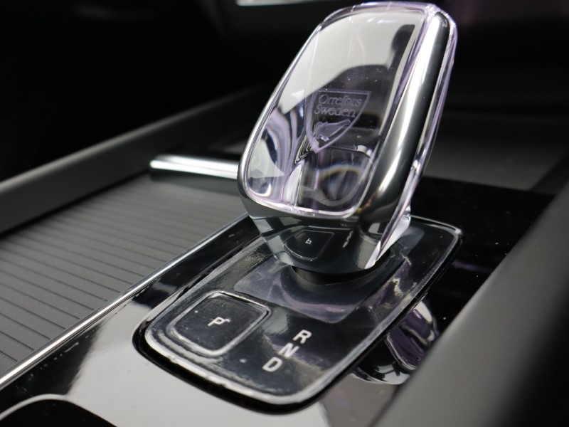 2026 (26) VOLVO XC60 2.0 B5P Plus Pro Black Edition 5dr AWD Geartronic 5174589