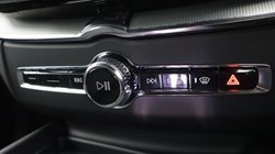 2026 (26) VOLVO XC60 2.0 B5P Plus Pro Black Edition 5dr AWD Geartronic 5174588