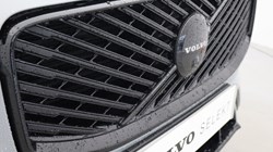 2026 (26) VOLVO XC60 2.0 B5P Plus Pro Black Edition 5dr AWD Geartronic 5174541