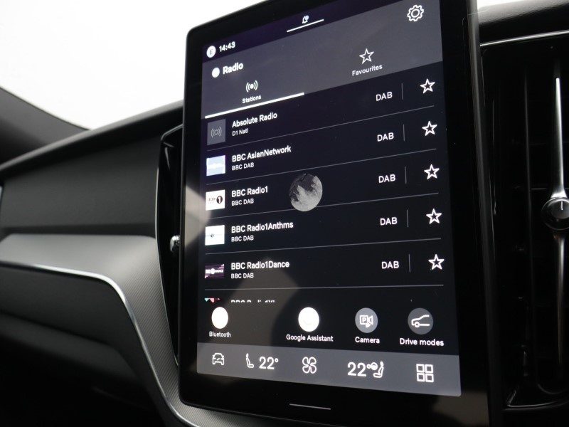 2026 (26) VOLVO XC60 2.0 B5P Plus Pro Black Edition 5dr AWD Geartronic 5174585