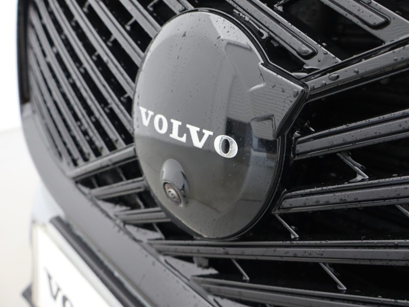 2026 (26) VOLVO XC60 2.0 B5P Plus Pro Black Edition 5dr AWD Geartronic 5174543