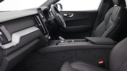 2026 (26) VOLVO XC60 2.0 B5P Plus Pro Black Edition 5dr AWD Geartronic 5174555