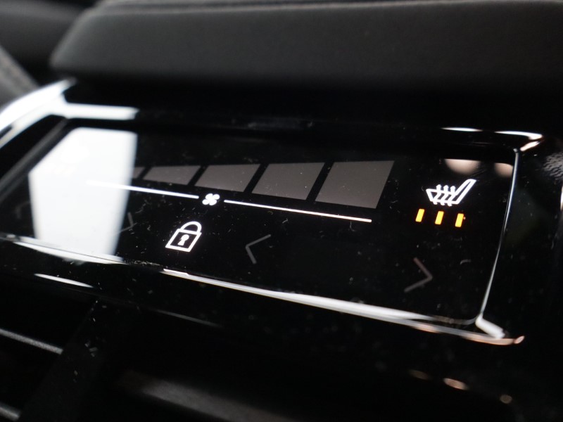 2026 (26) VOLVO XC60 2.0 B5P Plus Pro Black Edition 5dr AWD Geartronic 5174577