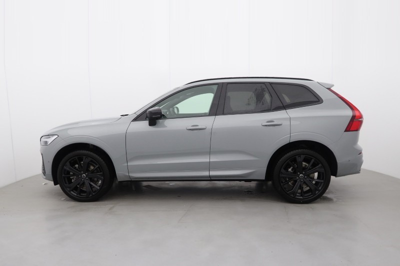 2026 (26) VOLVO XC60 2.0 B5P Plus Pro Black Edition 5dr AWD Geartronic 5174596