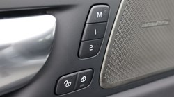 2026 (26) VOLVO XC60 2.0 B5P Plus Pro Black Edition 5dr AWD Geartronic 5174570