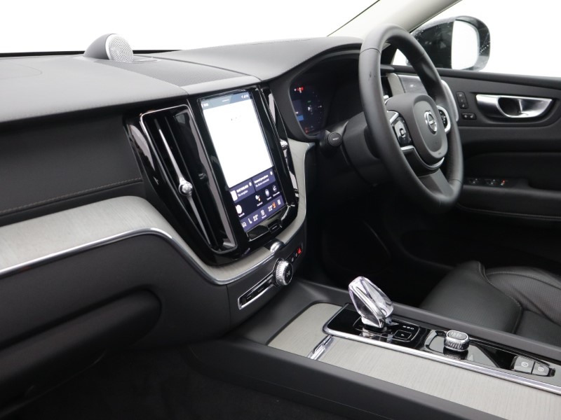 2025 (25) VOLVO XC60 2.0 T8 [455] PHEV Ultra Dark 5dr AWD Geartronic 5213935