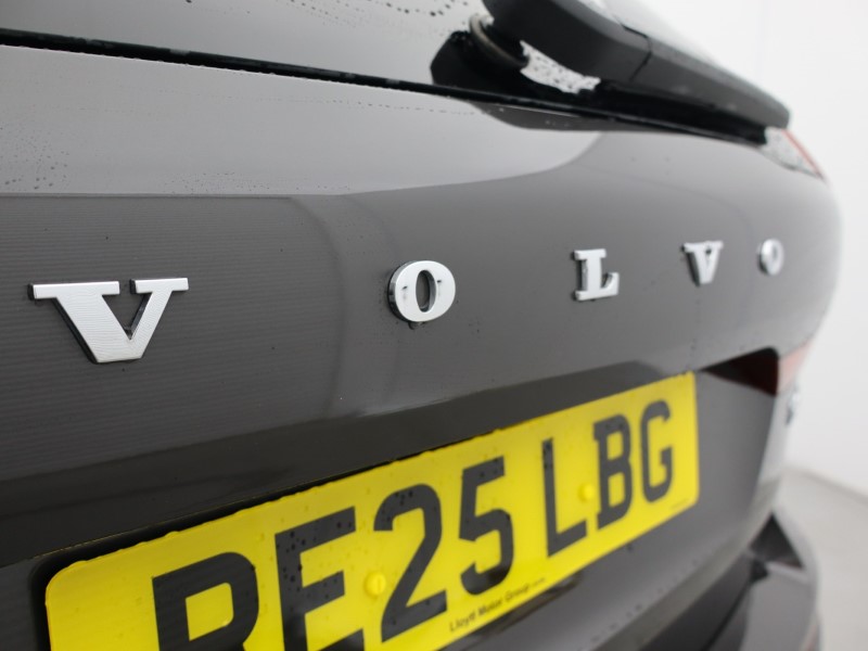 2025 (25) VOLVO XC60 2.0 T8 [455] PHEV Ultra Dark 5dr AWD Geartronic 5213912