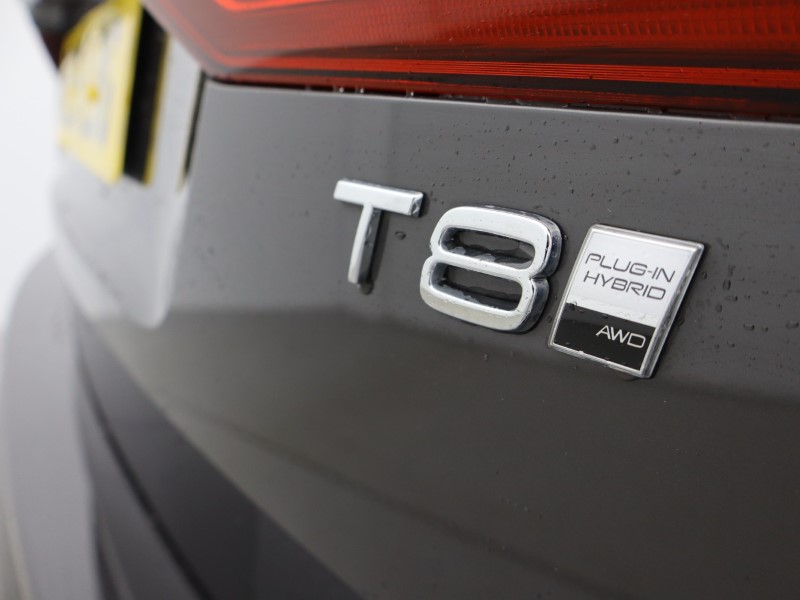 2025 (25) VOLVO XC60 2.0 T8 [455] PHEV Ultra Dark 5dr AWD Geartronic 5213913
