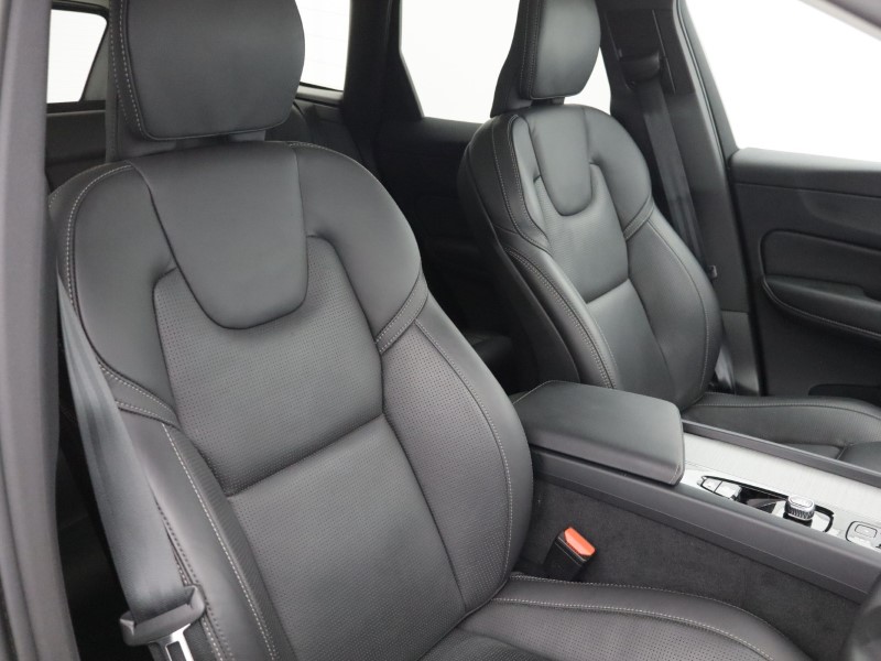 2025 (25) VOLVO XC60 2.0 T8 [455] PHEV Ultra Dark 5dr AWD Geartronic 5213931