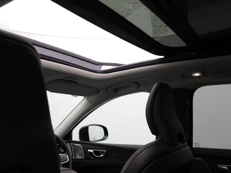 2025 (25) VOLVO XC60 2.0 T8 [455] PHEV Ultra Dark 5dr AWD Geartronic 5213938