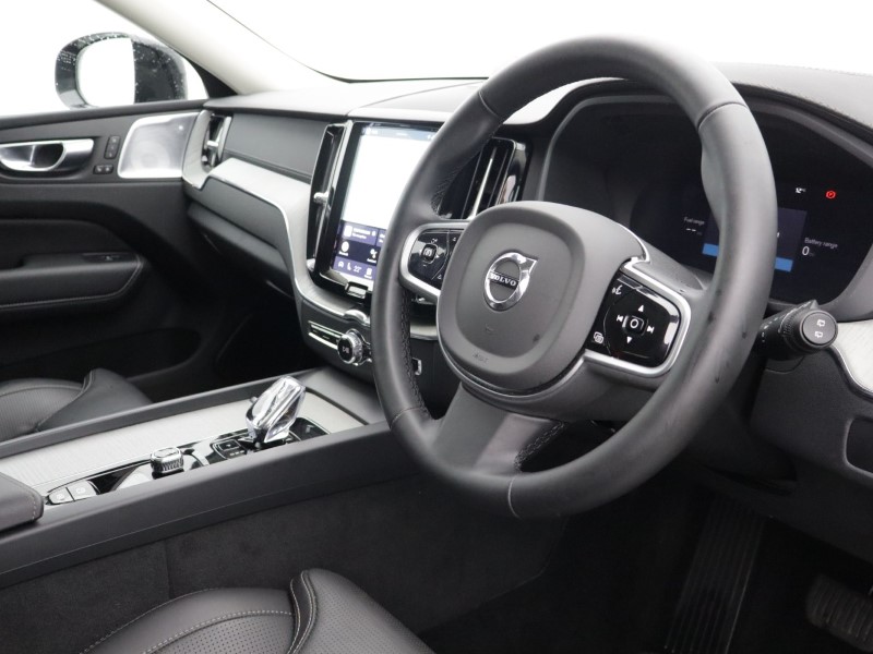 2025 (25) VOLVO XC60 2.0 T8 [455] PHEV Ultra Dark 5dr AWD Geartronic 5213932