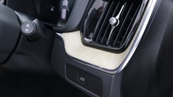 2025 (75) VOLVO XC60 2.0 B5P Plus Dark 5dr AWD Geartronic 5203186
