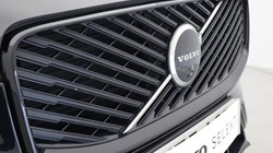 2025 (75) VOLVO XC60 2.0 B5P Plus Dark 5dr AWD Geartronic 5203166
