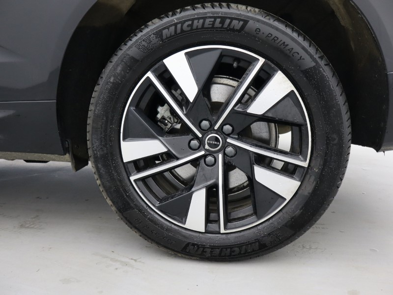 2025 (75) VOLVO XC60 2.0 B5P Plus Dark 5dr AWD Geartronic 5203178