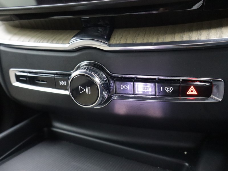 2025 (75) VOLVO XC60 2.0 B5P Plus Dark 5dr AWD Geartronic 5203214