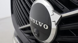2025 (75) VOLVO XC60 2.0 B5P Plus Dark 5dr AWD Geartronic 5203169