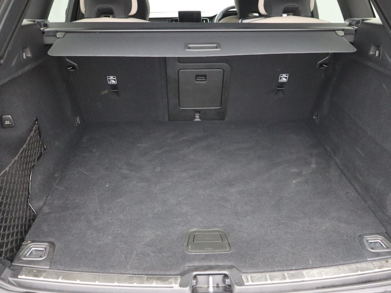 2025 (75) VOLVO XC60 2.0 B5P Plus Dark 5dr AWD Geartronic 5203175