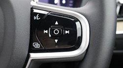 2025 (75) VOLVO XC60 2.0 B5P Plus Dark 5dr AWD Geartronic 5203204