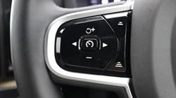 2025 (75) VOLVO XC60 2.0 B5P Plus Dark 5dr AWD Geartronic 5203203