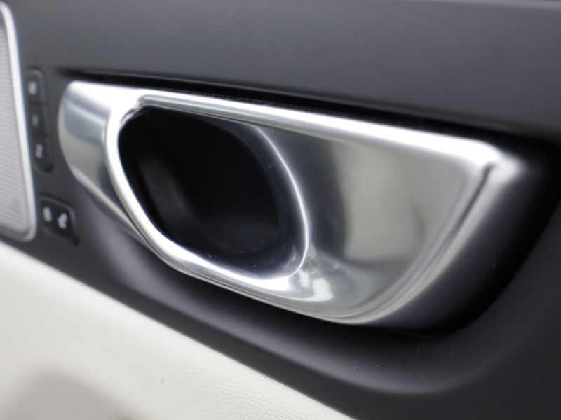 2023 (73) VOLVO XC60 2.0 T8 [455] RC PHEV Ultimate Dark 5dr AWD Gtron 5198308