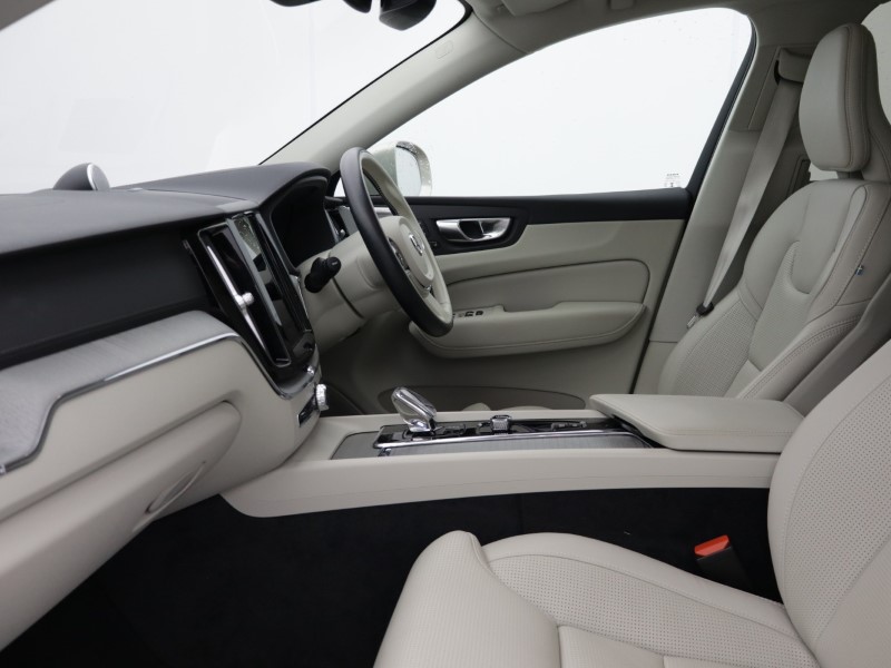 2023 (73) VOLVO XC60 2.0 T8 [455] RC PHEV Ultimate Dark 5dr AWD Gtron 5198303