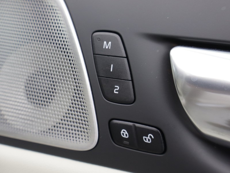 2023 (73) VOLVO XC60 2.0 T8 [455] RC PHEV Ultimate Dark 5dr AWD Gtron 5198309