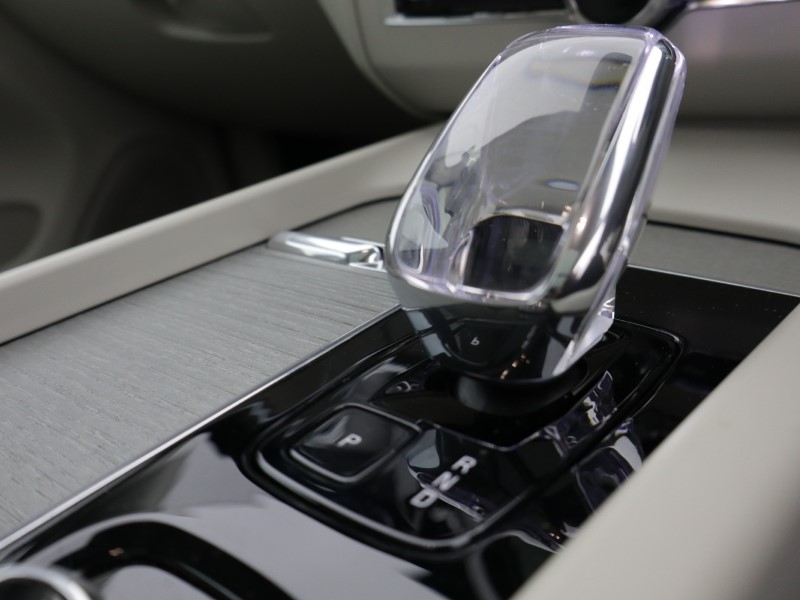 2023 (73) VOLVO XC60 2.0 T8 [455] RC PHEV Ultimate Dark 5dr AWD Gtron 5198337