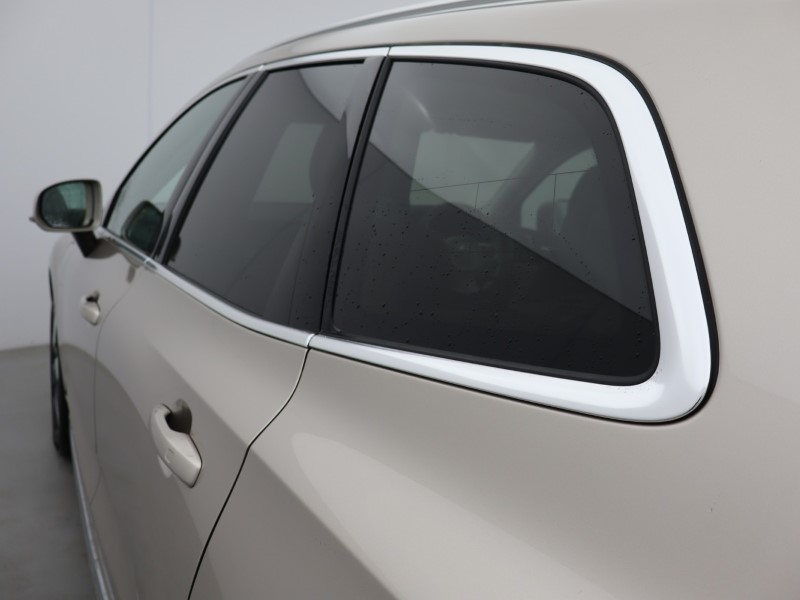 2023 (73) VOLVO XC60 2.0 T8 [455] RC PHEV Ultimate Dark 5dr AWD Gtron 5198300