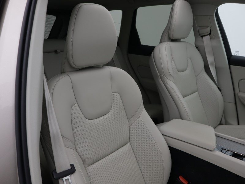 2023 (73) VOLVO XC60 2.0 T8 [455] RC PHEV Ultimate Dark 5dr AWD Gtron 5198314