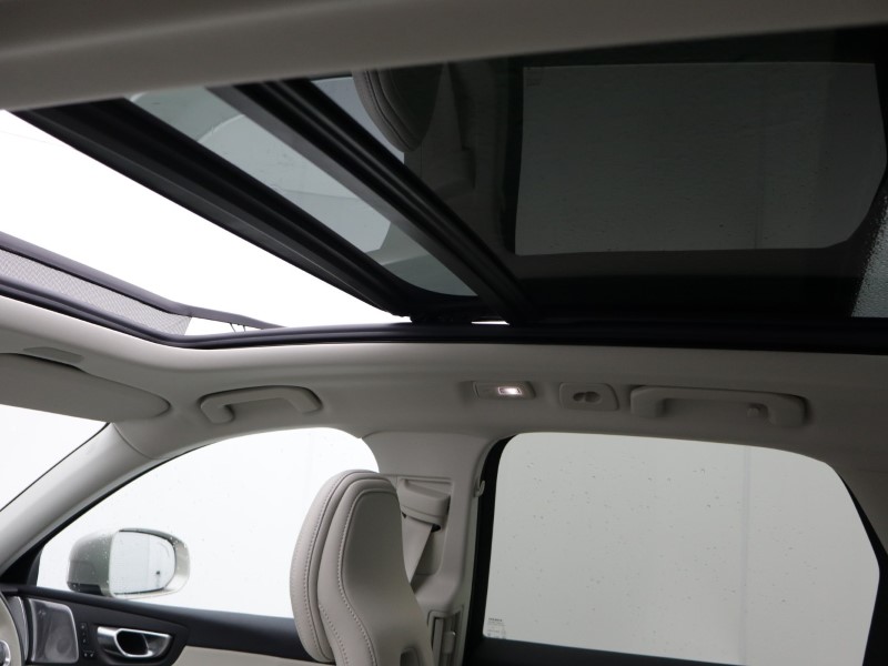 2023 (73) VOLVO XC60 2.0 T8 [455] RC PHEV Ultimate Dark 5dr AWD Gtron 5198315