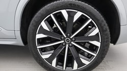 2025 (75) VOLVO XC90 2.0 T8 PHEV Ultra Dark 5dr AWD Geartronic 5270204