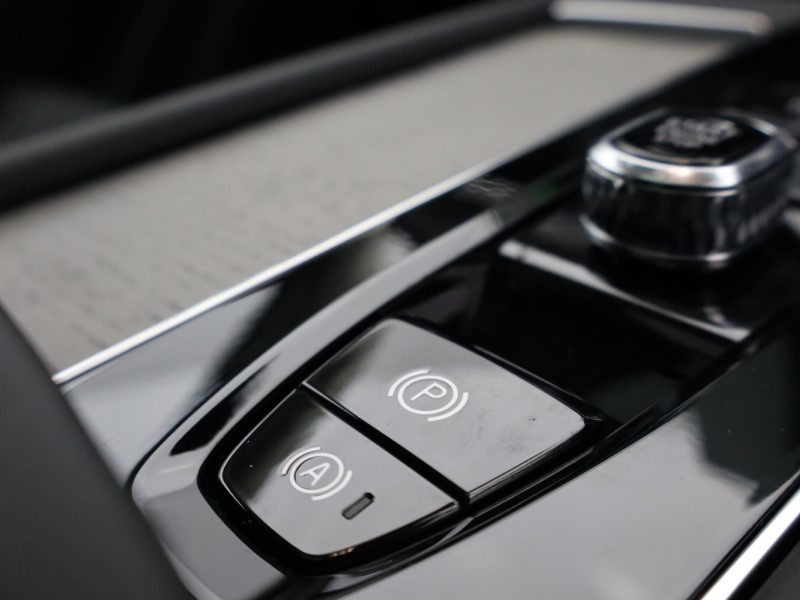 2025 (75) VOLVO XC90 2.0 T8 PHEV Ultra Dark 5dr AWD Geartronic 5270243