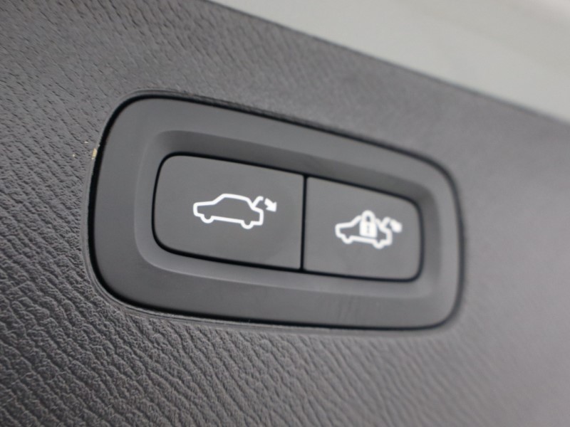 2025 (75) VOLVO XC90 2.0 T8 PHEV Ultra Dark 5dr AWD Geartronic 5270202