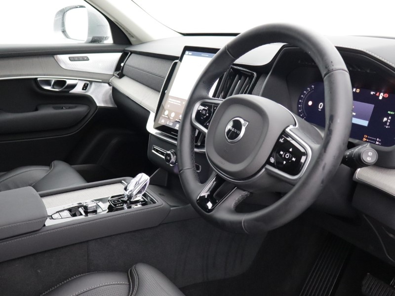 2025 (75) VOLVO XC90 2.0 T8 PHEV Ultra Dark 5dr AWD Geartronic 5270219