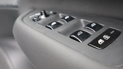 2025 (75) VOLVO XC90 2.0 T8 PHEV Ultra Dark 5dr AWD Geartronic 5270213