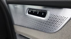 2025 (75) VOLVO XC90 2.0 T8 PHEV Ultra Dark 5dr AWD Geartronic 5270210