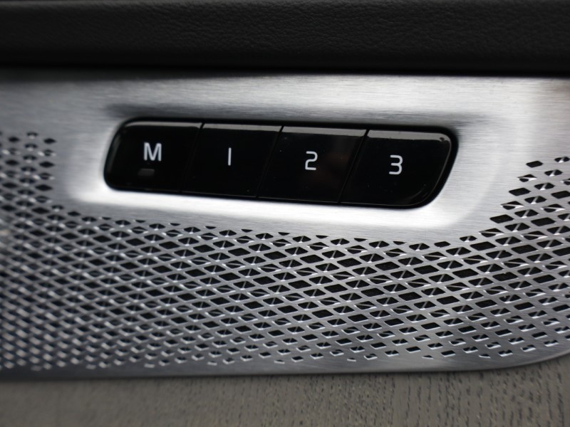 2025 (75) VOLVO XC90 2.0 T8 PHEV Ultra Dark 5dr AWD Geartronic 5270214