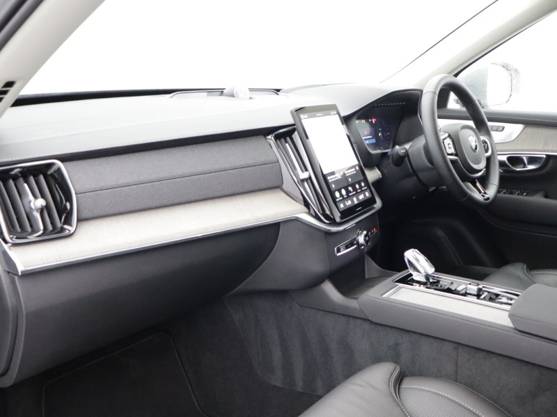 2025 (75) VOLVO XC90 2.0 T8 PHEV Ultra Dark 5dr AWD Geartronic 5270221