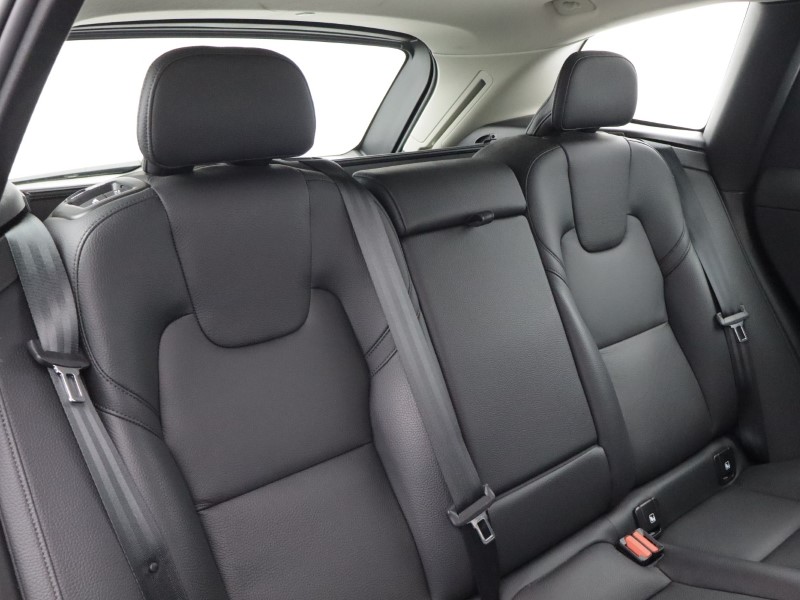 2022 (22) VOLVO XC60 2.0 B5P Core 5dr AWD Geartronic 5227786