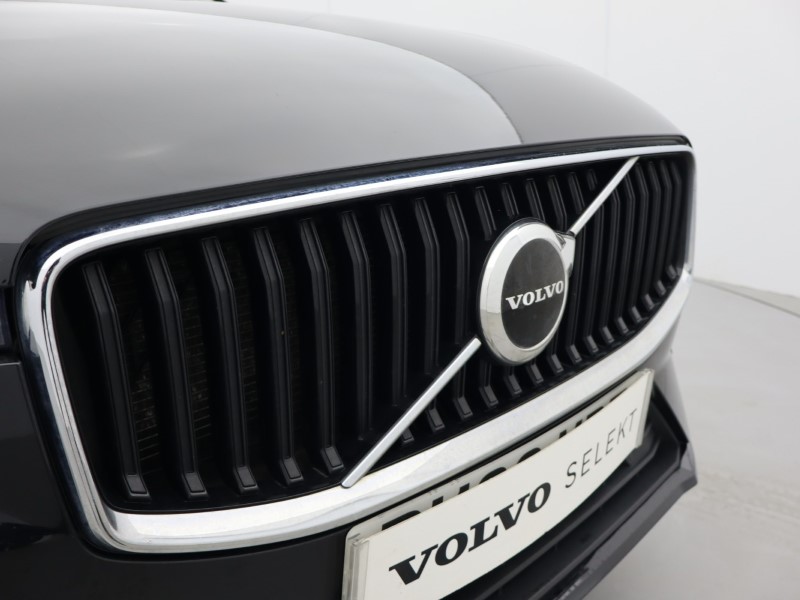 2022 (22) VOLVO XC60 2.0 B5P Core 5dr AWD Geartronic 5227760