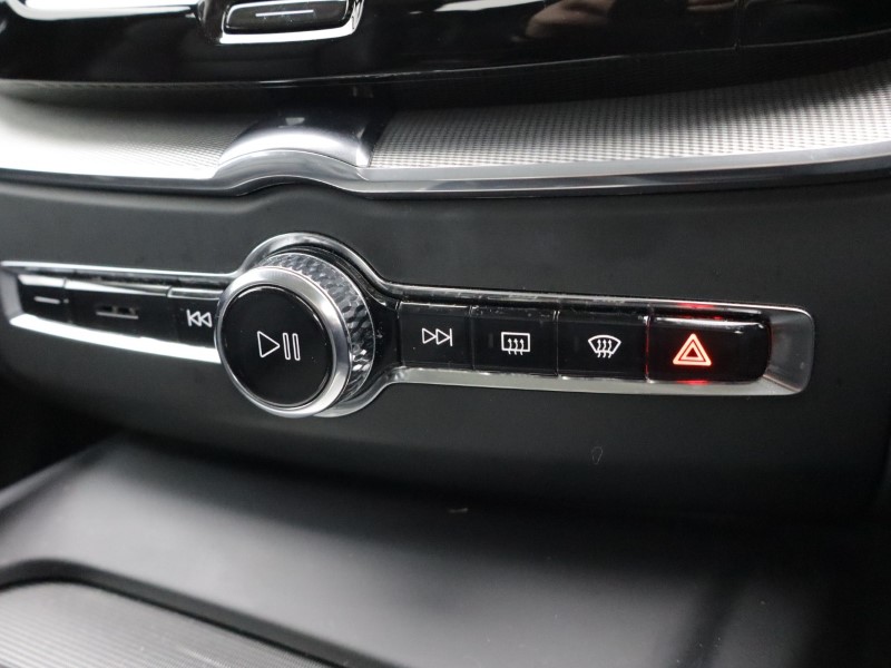 2022 (22) VOLVO XC60 2.0 B5P Core 5dr AWD Geartronic 5227800