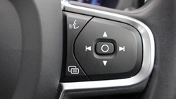 2022 (22) VOLVO XC60 2.0 B5P Core 5dr AWD Geartronic 5227792