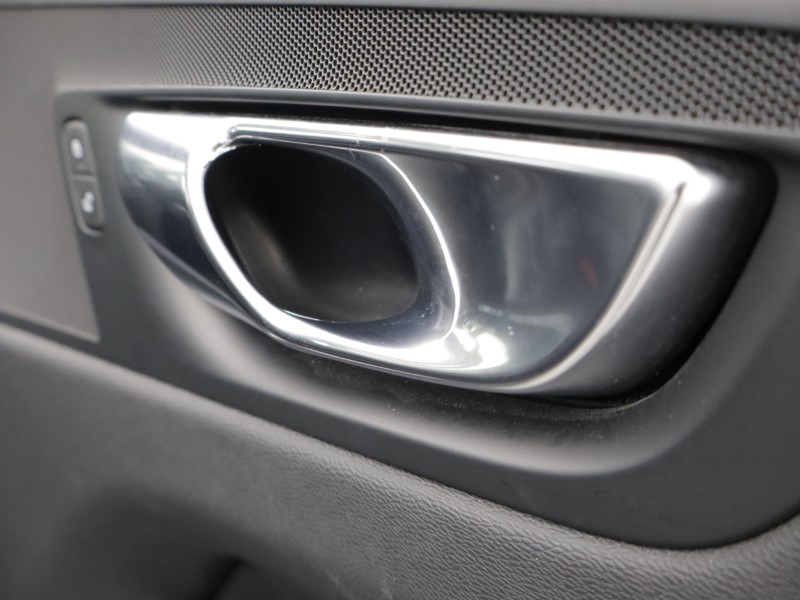 2022 (22) VOLVO XC60 2.0 B5P Core 5dr AWD Geartronic 5227775