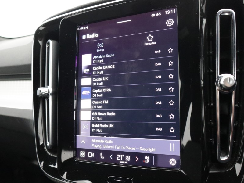 2023 (73) VOLVO XC40 2.0 B3P Plus Dark 5dr Auto 5229094