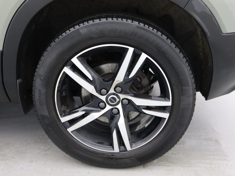 2023 (73) VOLVO XC40 2.0 B3P Plus Dark 5dr Auto 5229066