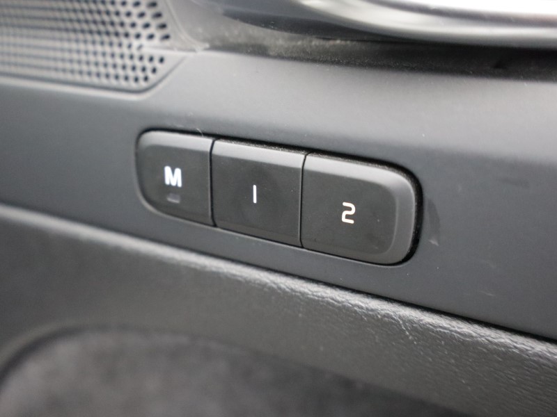 2023 (73) VOLVO XC40 2.0 B3P Plus Dark 5dr Auto 5229073